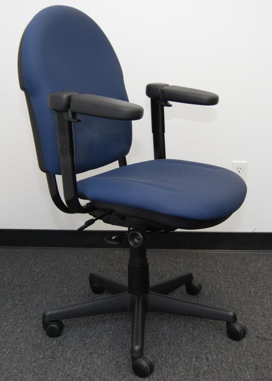 Used Office Chairs : Steelcase Turnstone TS38003 at Furniture Finders