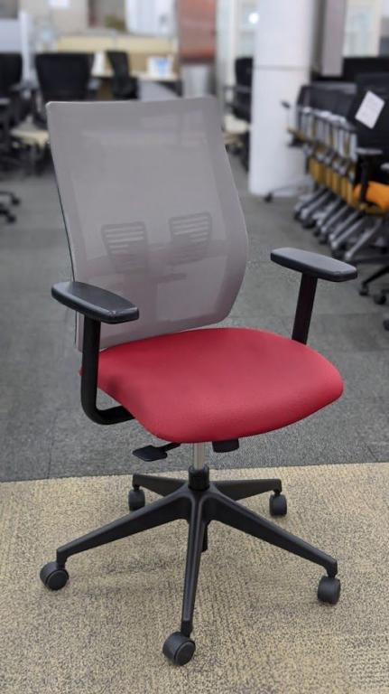 Affinity shop task chair