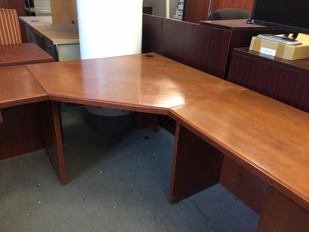 Used Office Desks CORNER UNIT WORK STATION DESK by HAWORTH at