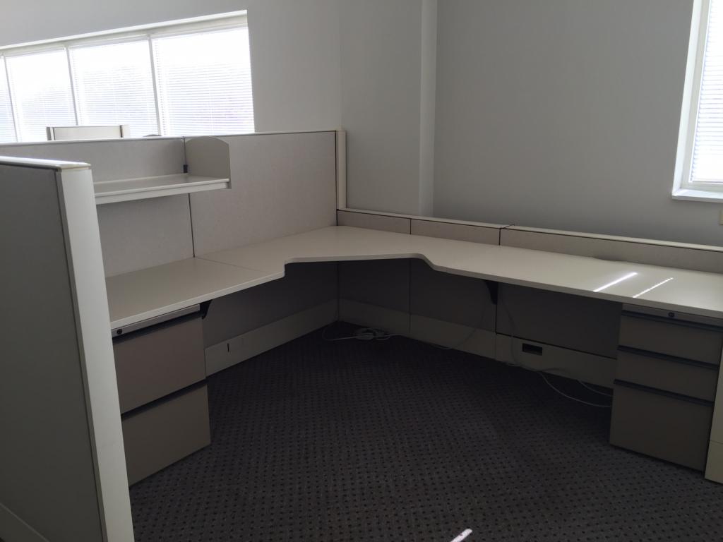 Used Office Cubicles : CUBICLES/PARTITIONS by HAWORTH PREMISE 8ftx8f at ...