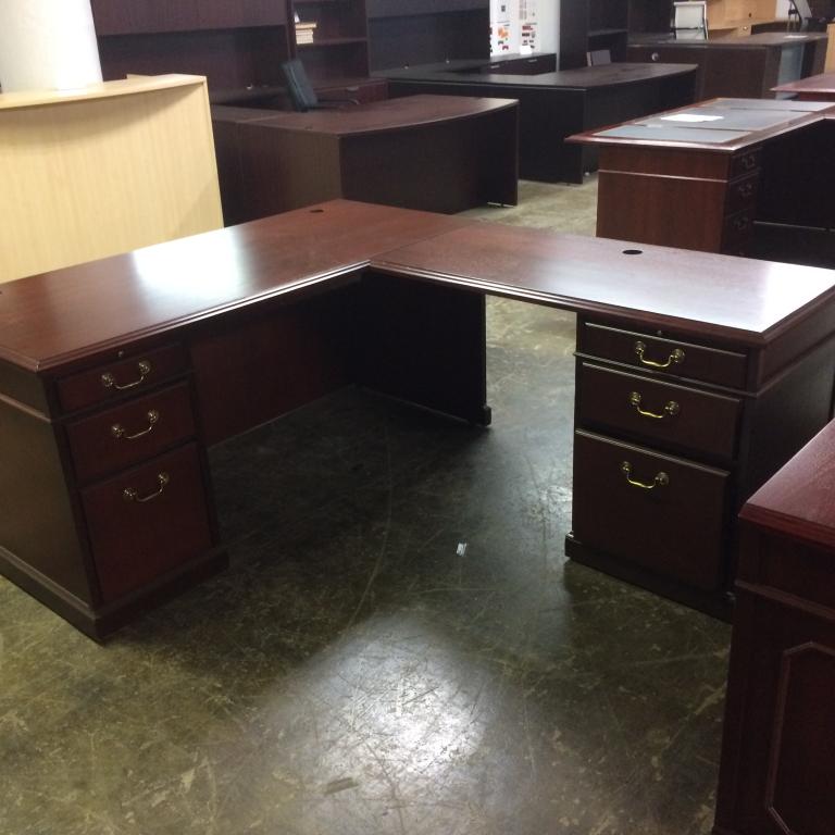 Refurbished Office Desks Steelcase Traditional L Shape desk at