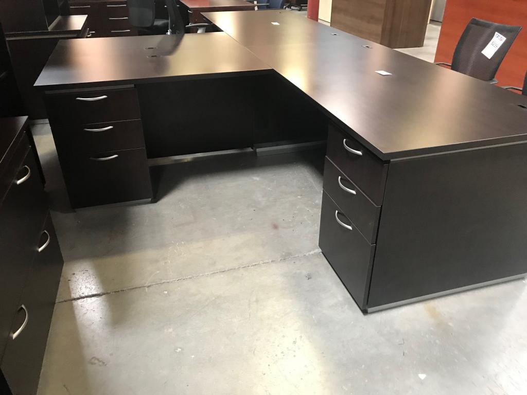 Buy office desks geraax