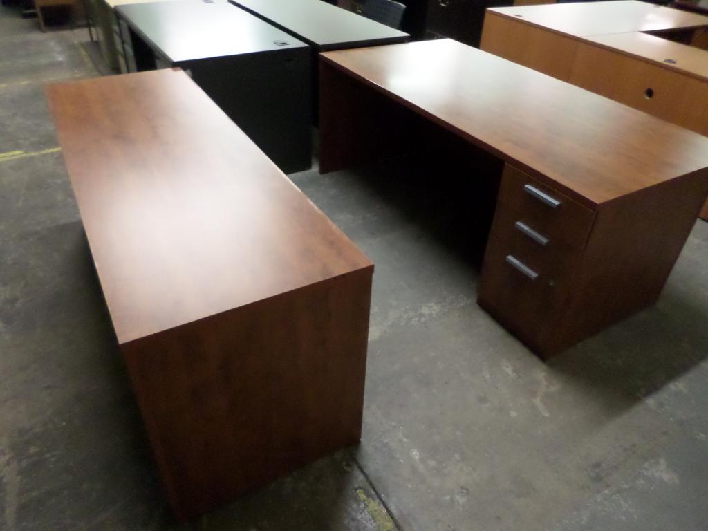 Used Office Desks Used Desk Sets at Furniture Finders