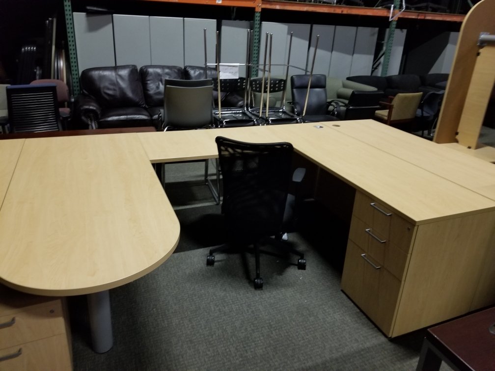 Used Office Desks : Paoli U Shape Desk at Furniture Finders