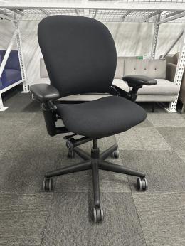Pre-Owned Steelcase Leap V1 Task Chair (Black