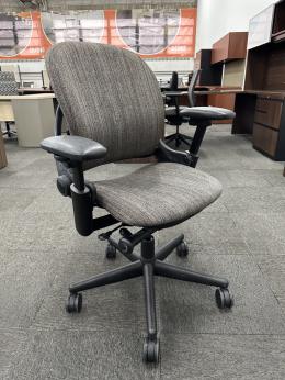 Steelcase Leap V1 Mid Back Task Chair